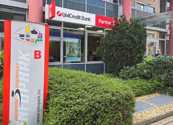 Unicredit másik old